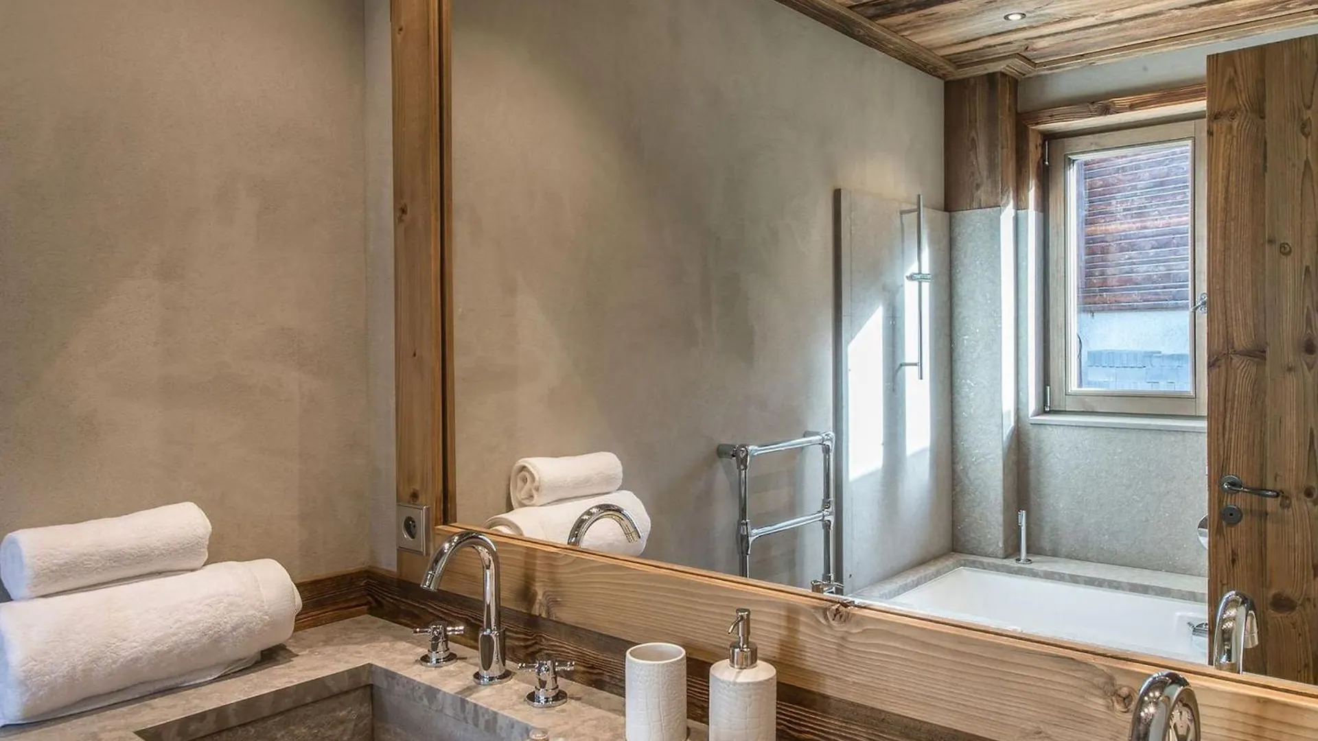 Superbe Appartement De 4 Chambres Au Centre De Courchevel 1850, Proche Des Pistes Et Commerces - Fr-1-564-79 アパート